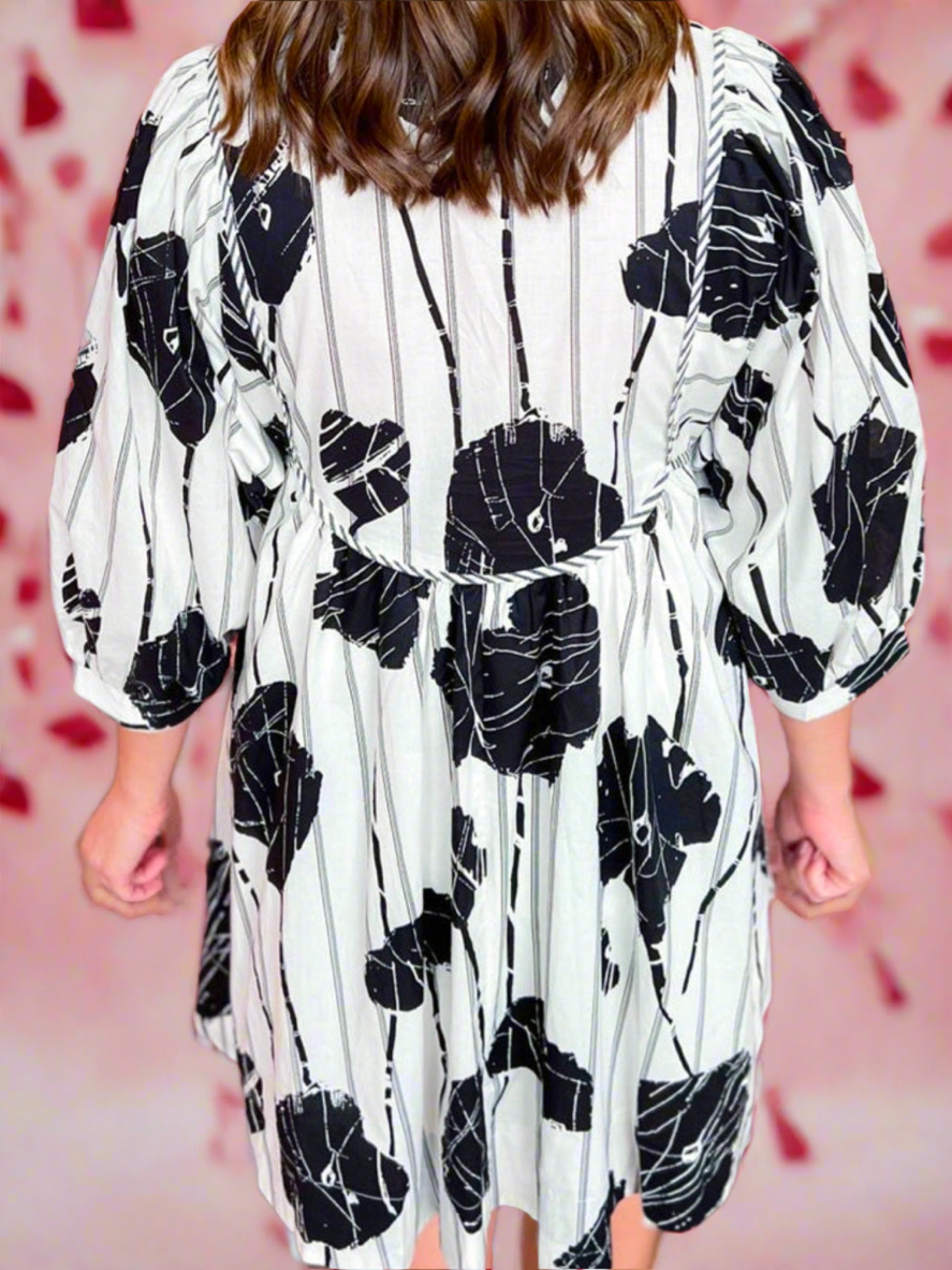 LB | Sukienka mini Floral Noir