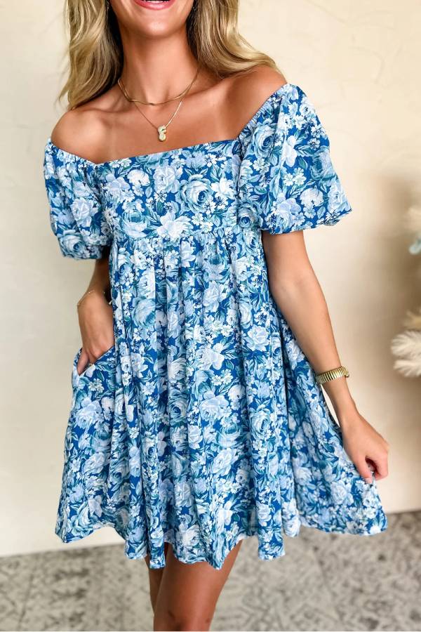 LB | Niebieska kwiatowa sukienka mini babydoll z bufiastymi rękawami