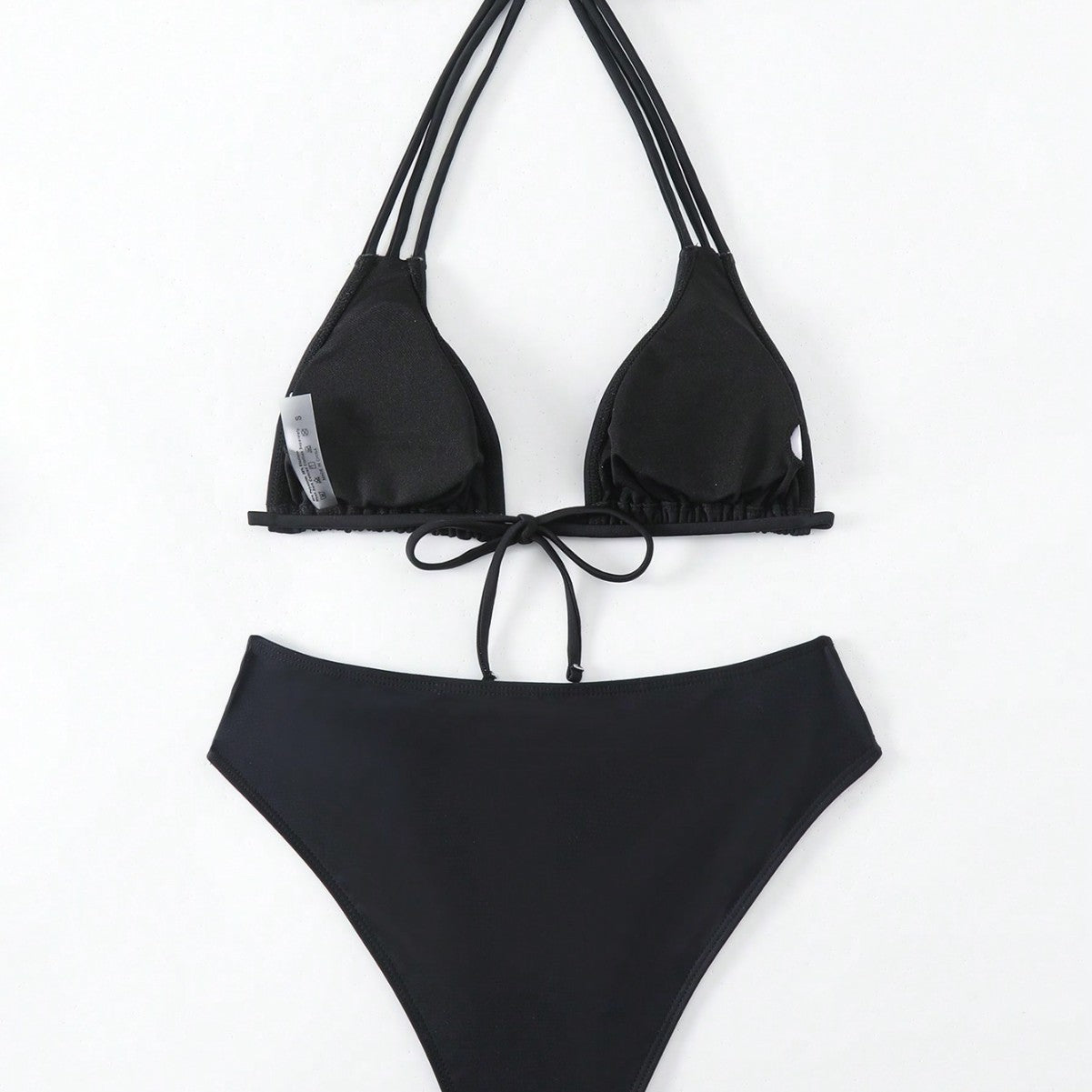 Wypolerowany i figlarny Bikini