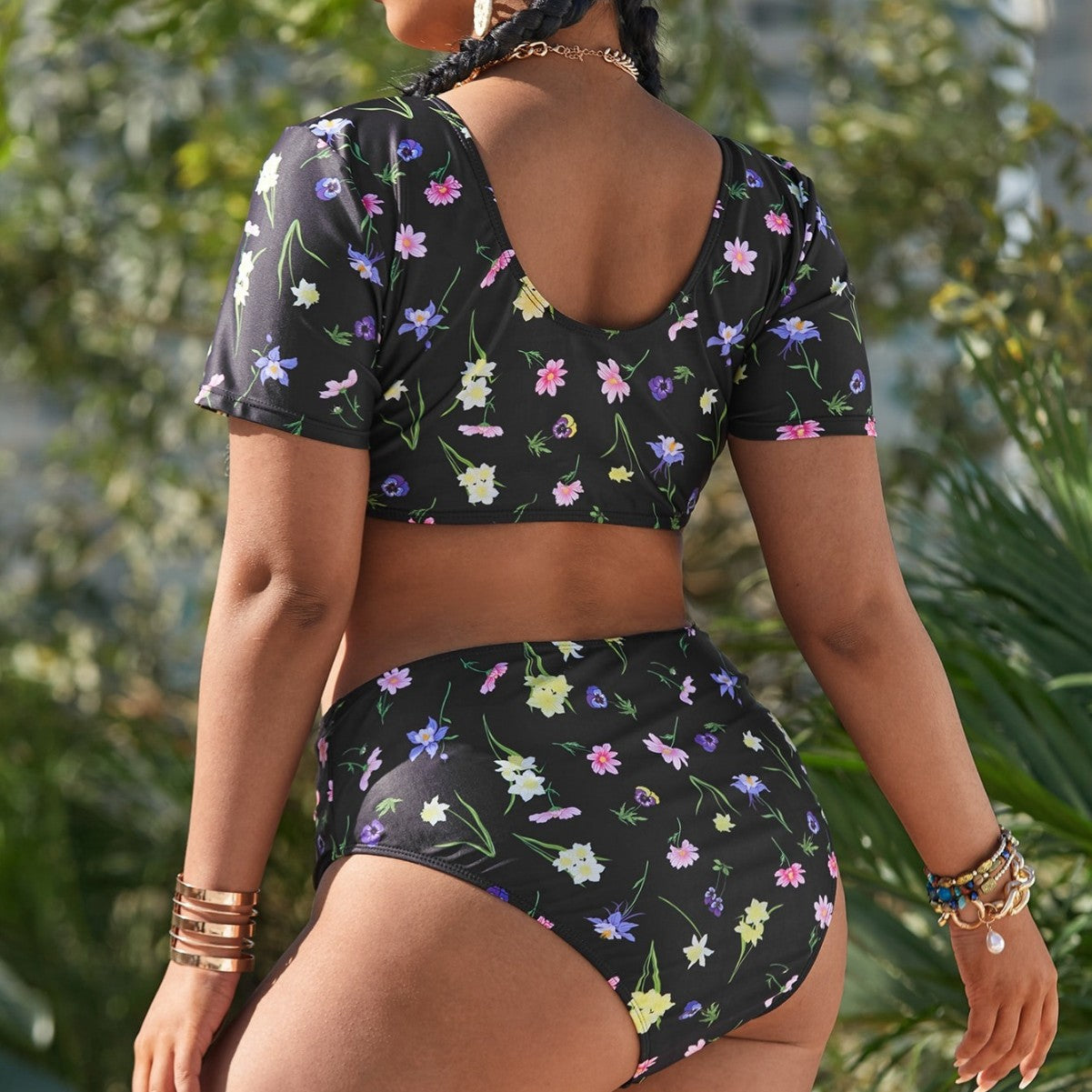 Nowoczesny i minimalistyczny Bikini