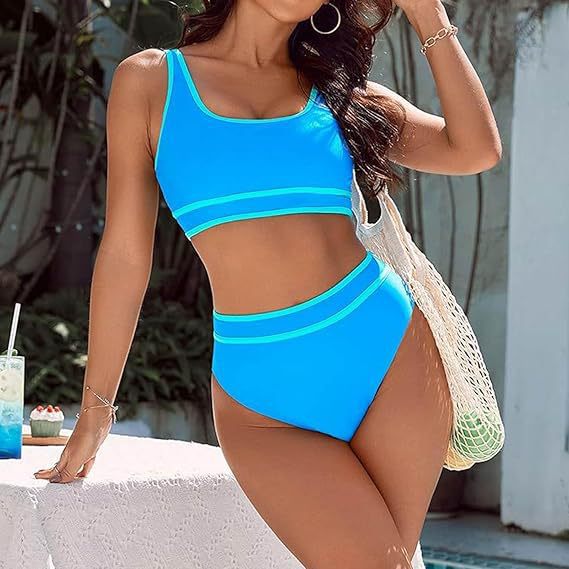 Nowoczesny i minimalistyczny Bikini