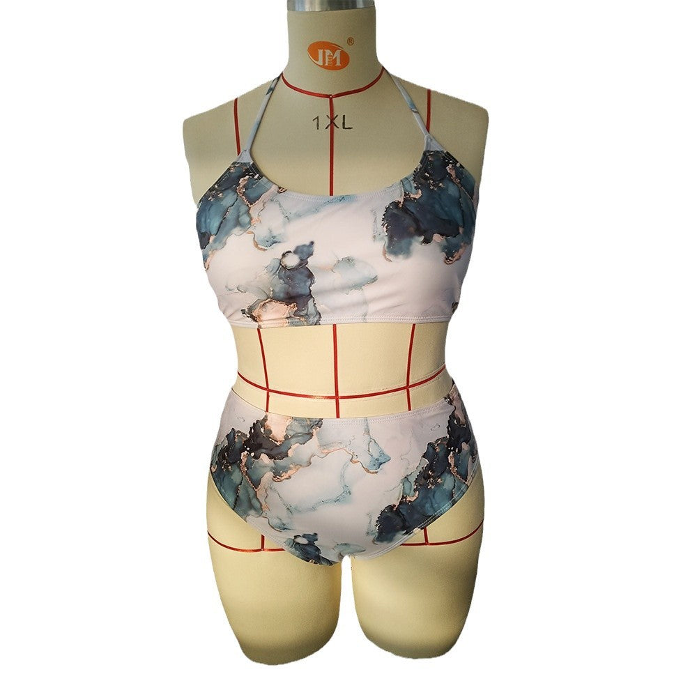 Płynny i fantastyczny Bikini