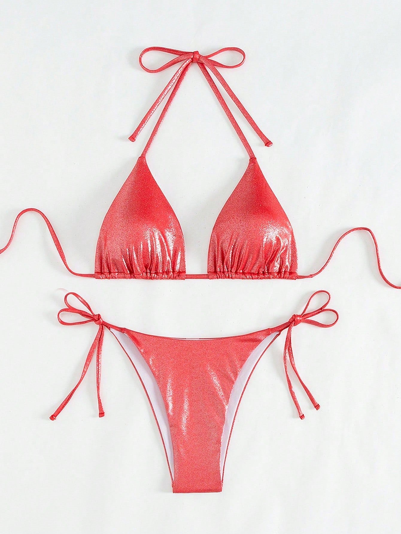 Smukły i nowoczesny Bikini