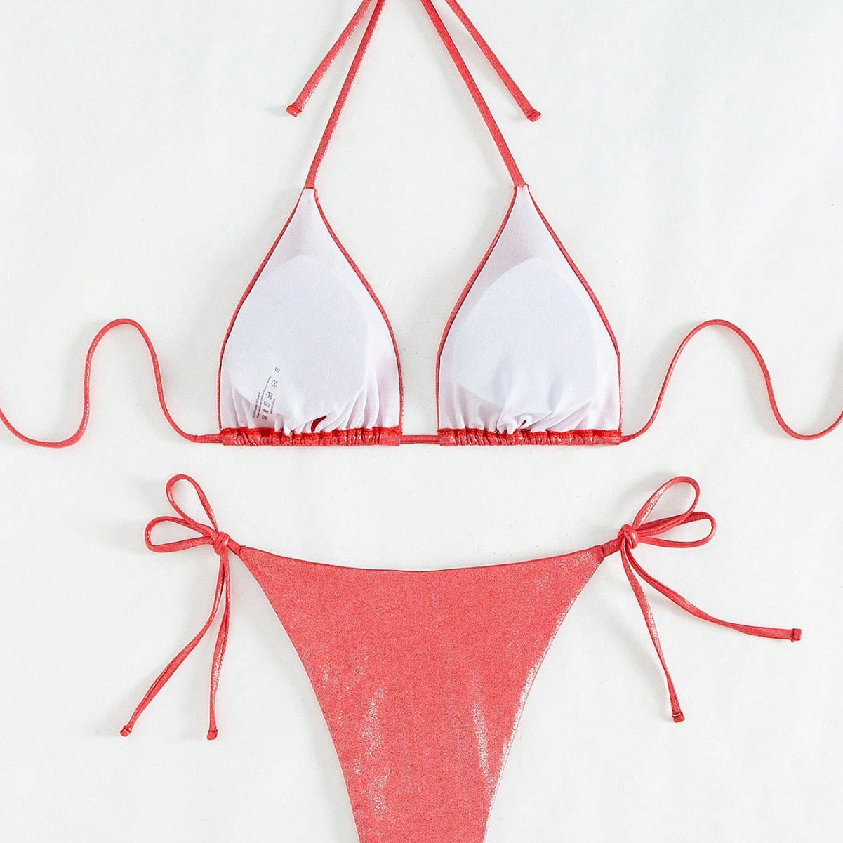Smukły i nowoczesny Bikini