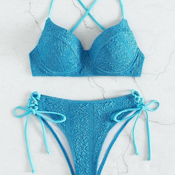 Wypolerowany i figlarny Bikini