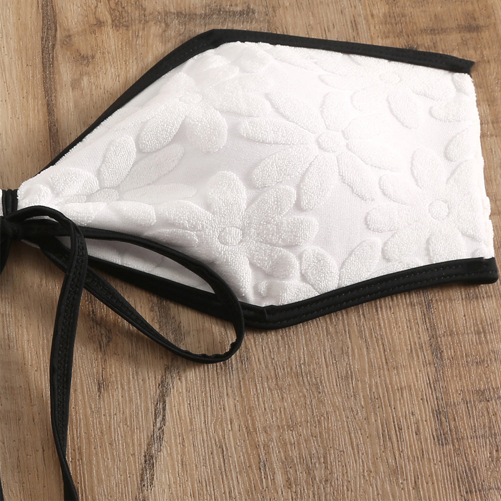 Nowoczesny i minimalistyczny Bikini