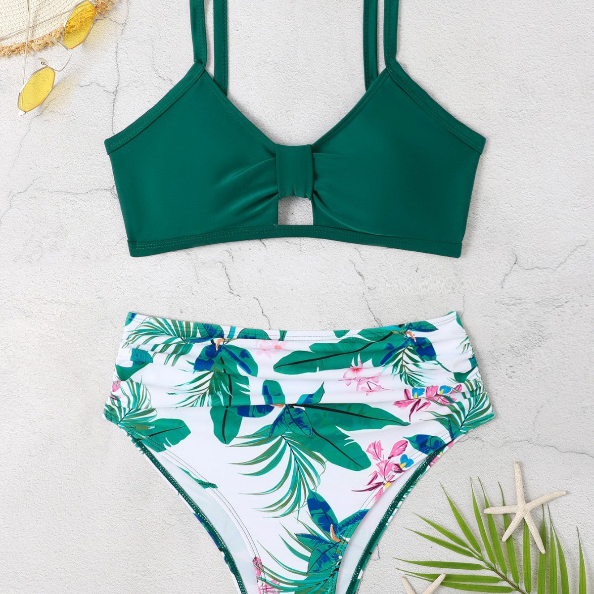 Świeży i kobiecy Bikini