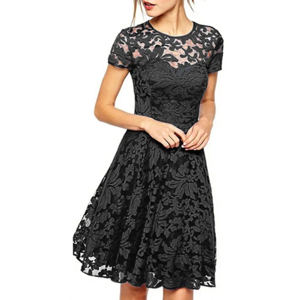 LB | Elegancka letnia mini sukienka plus size z okrągłym dekoltem w kształcie litery A