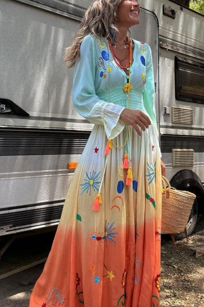 LB | Gigi Unique Pattern Gradient Print Smocked Elastyczna sukienka maxi z frędzlami w talii