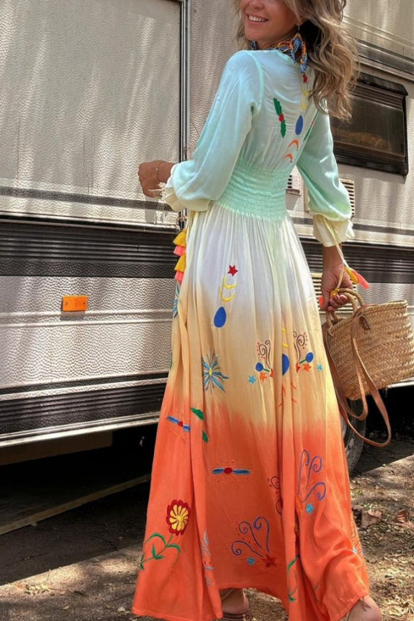 LB | Gigi Unique Pattern Gradient Print Smocked Elastyczna sukienka maxi z frędzlami w talii