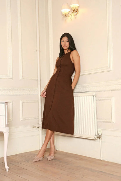 LB | Sukienka midi bez rękawów z zapięciem na guziki w eleganckim stylu
