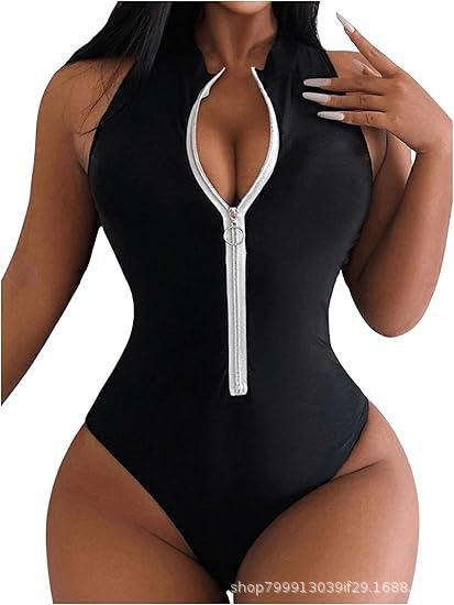 Smukły i nowoczesny Bikini