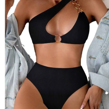 Smukły i nowoczesny Bikini