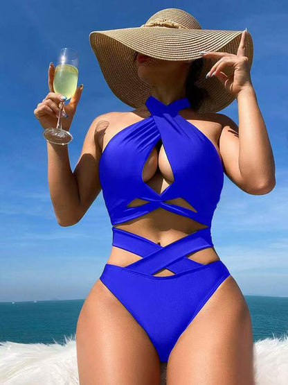 Wypolerowany i figlarny Bikini