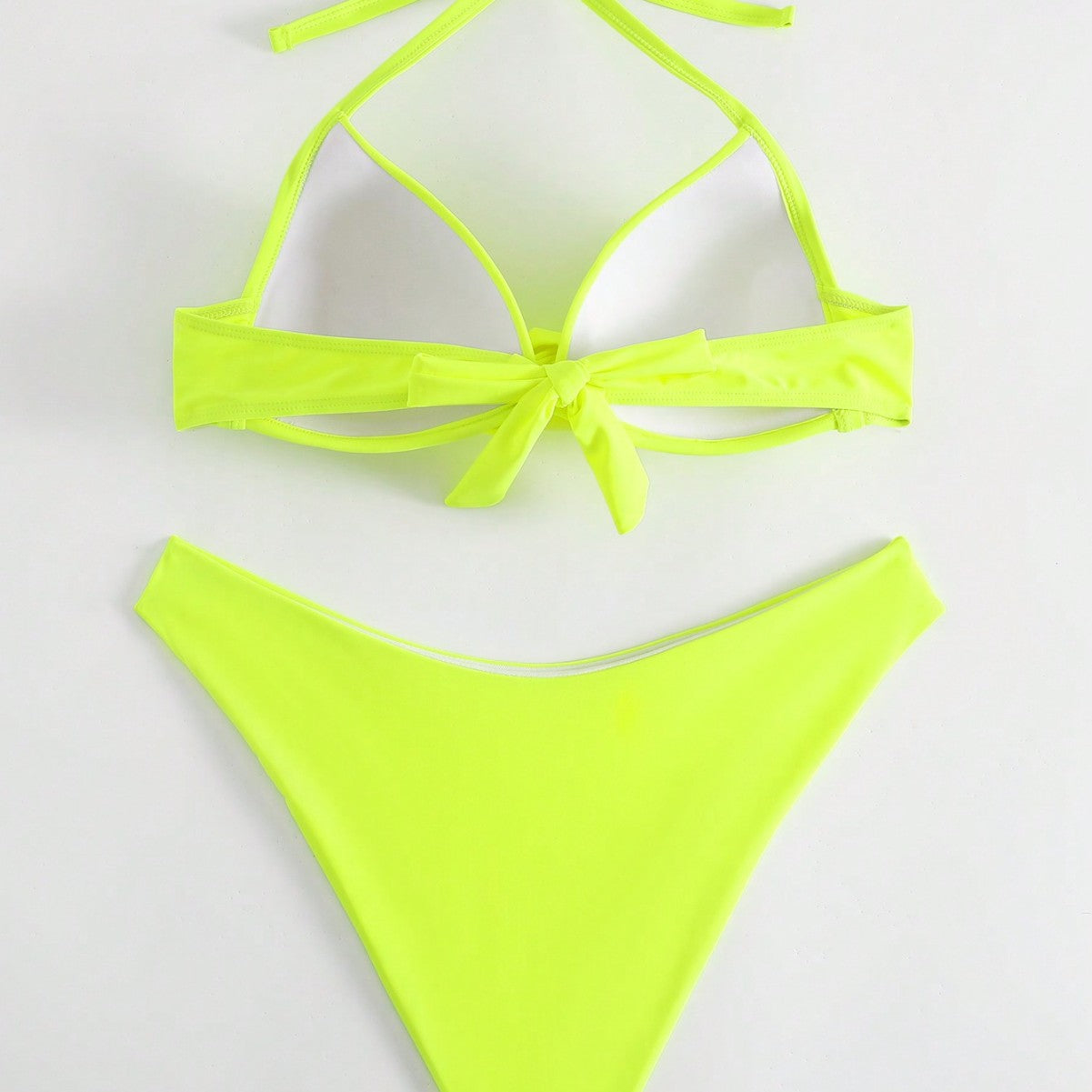 Żywy i wyjątkowy Bikini