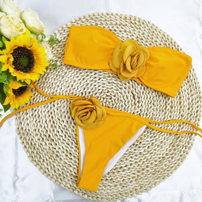Płynny i fantastyczny Bikini