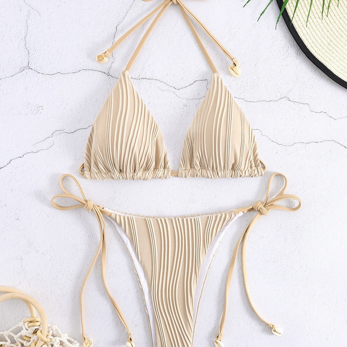 Świeży i kobiecy Bikini