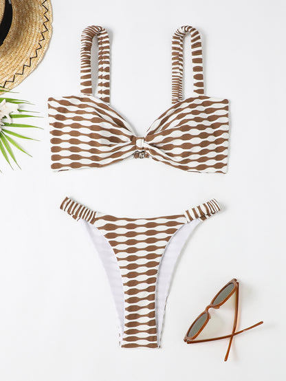 Smukły i nowoczesny Bikini