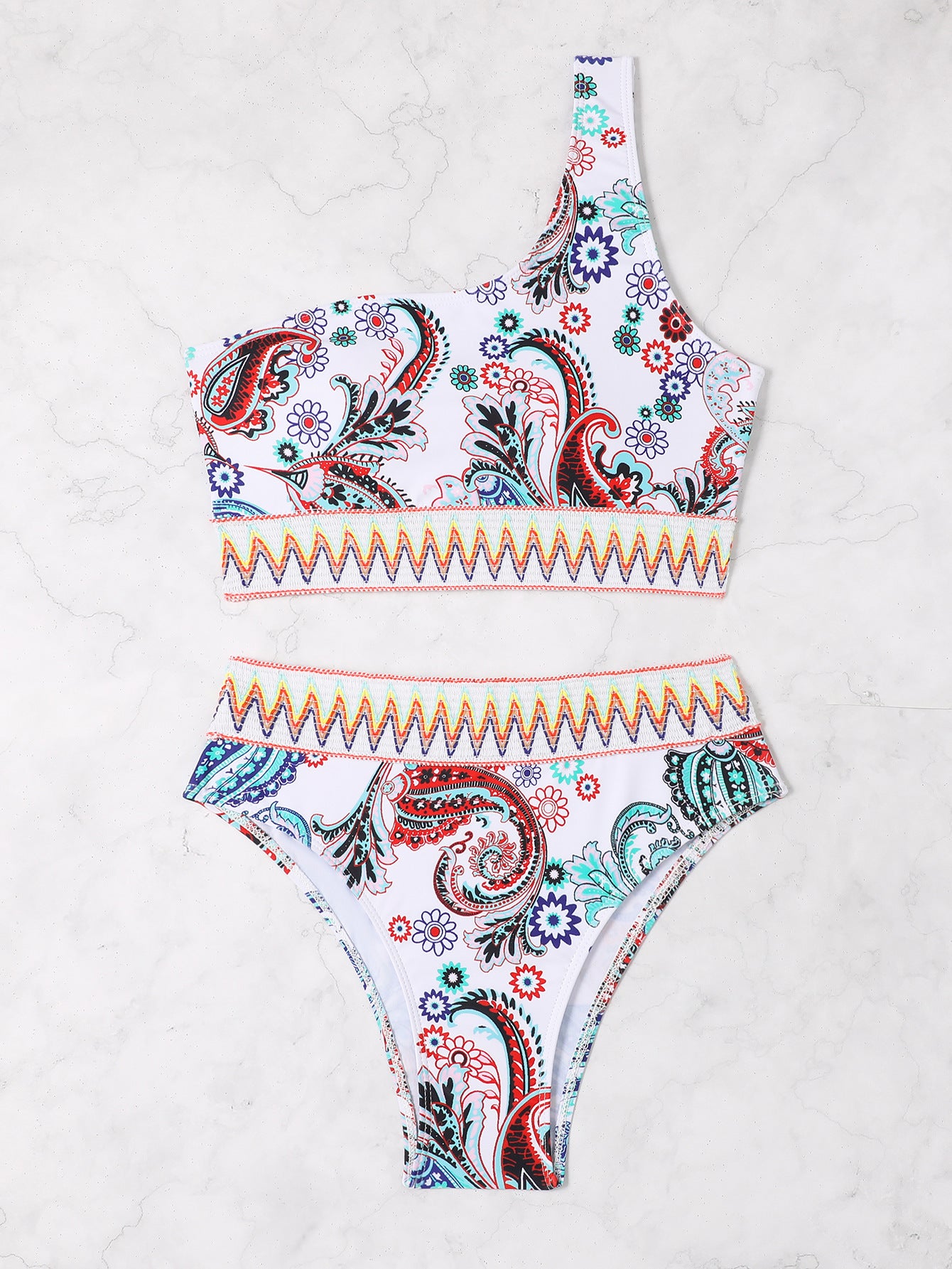 Lekki i uroczy Bikini