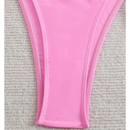 Nowoczesny i minimalistyczny Bikini