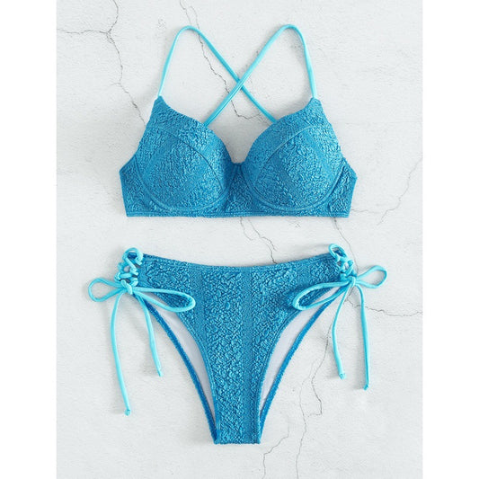 Wypolerowany i figlarny Bikini
