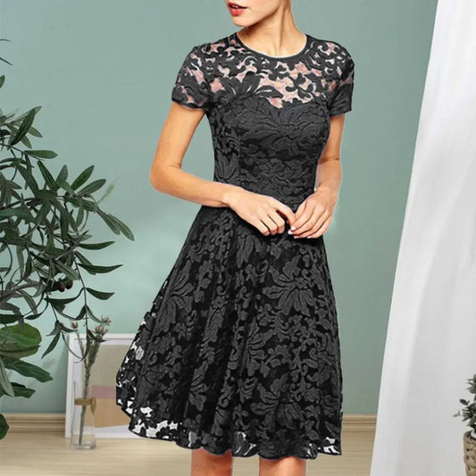 LB | Elegancka letnia mini sukienka plus size z okrągłym dekoltem w kształcie litery A